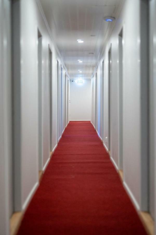 Hôtel Majoitus-Ravintolalaiva Saimatar à Joensuu Extérieur photo