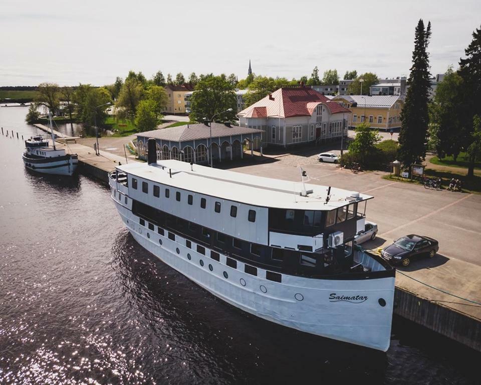 Hôtel Majoitus-Ravintolalaiva Saimatar à Joensuu Extérieur photo
